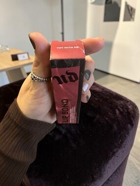 Urban Decay Lip Bond Liquid Lipstick - Toy With Me (Rose Berry)